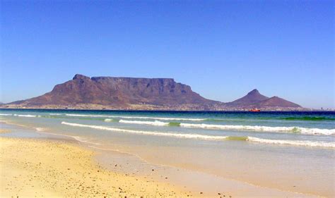 File:Table mountain and the ocean cape town.JPG - Wikimedia Commons