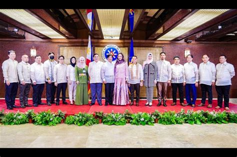 Maguindanao del Sur, del Norte OICs take oath before Marcos | ABS-CBN News