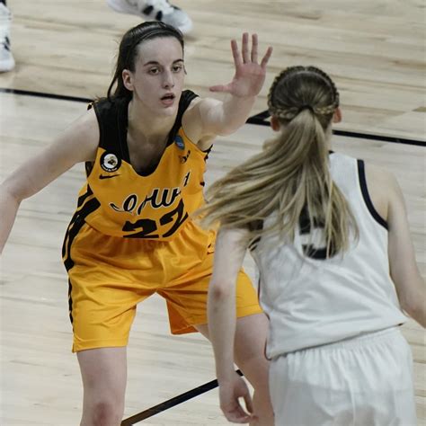 Paige Bueckers, No. 1 UConn Top Caitlin Clark, No. 5 Iowa to Reach Elite Eight | News, Scores ...