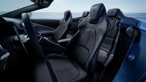 The Carsafe | Ferrari-Roma-Spider-seats - The Carsafe