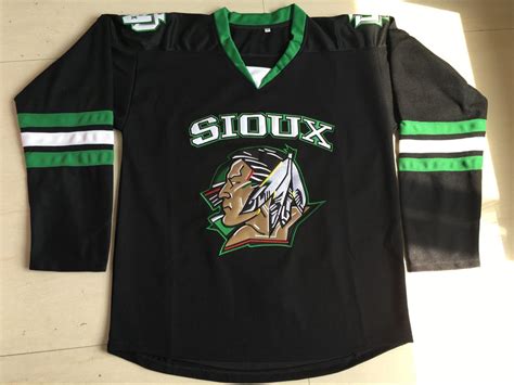 North Dakota Fighting Sioux Hockey Jerseys 9 Jonathan Toews #7 TJ Oshie ...