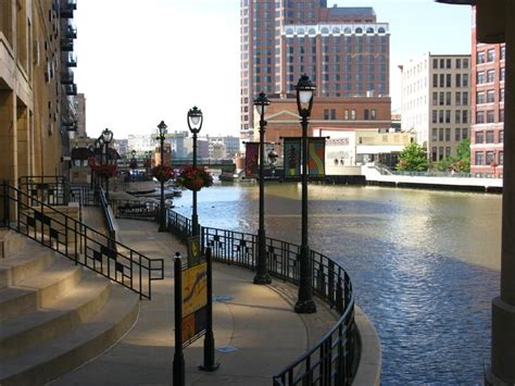 Milwaukee's Riverwalk- I enjoyed this city so much more than NYC! | Milwaukee riverwalk, Best ...