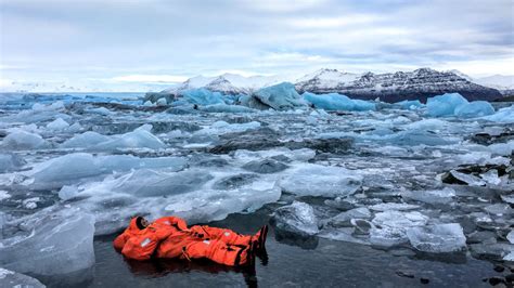 Arctic 25 Survival Suit Debuts at Seatrade