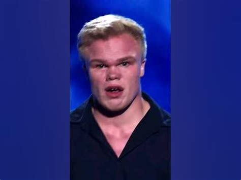 Matt Damon lookalike?? Sean Millis sings '7 Years' The Blind Auditions ...