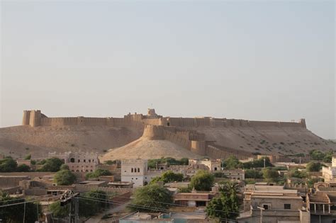 Kot Diji Fort: Marvelous Fort - Tripako