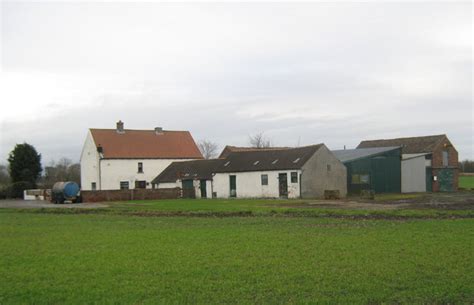 White House Farm Stockton on Tees © peter robinson cc-by-sa/2.0 :: Geograph Britain and Ireland