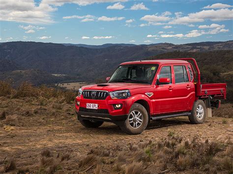 Road Test: Mahindra Pik-Up Dual-Cab 4x4 | Full Test, Price & Specs