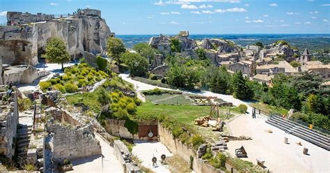 Explore the Historical and Natural Riches of Les Baux-de-Provence: Complete Guide, History ...