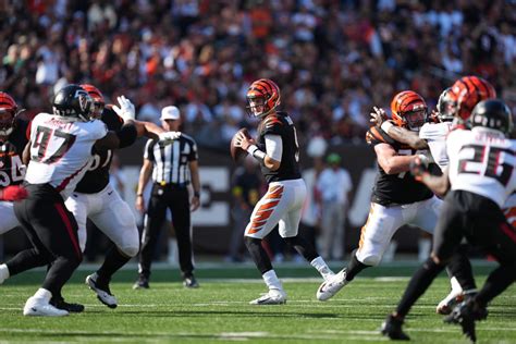 Where ESPN Experts Rank Cincinnati Bengals Quarterback Joe Burrow’s ...