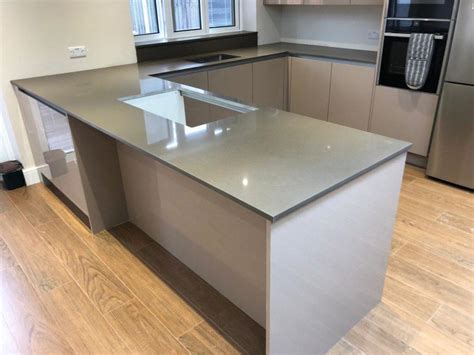 Grey Sparkle Quartz Kitchen Worktops – Pros & Cons | Inovastone