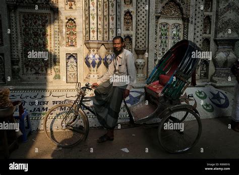 Bangladesh, Dacca or Dhaka, daily life, cycle rickshaws are the most ...