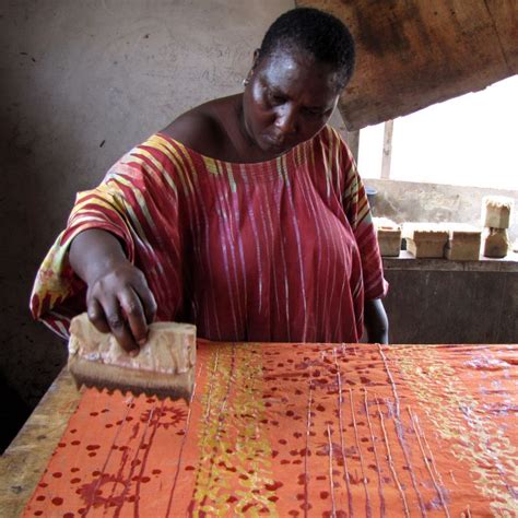 Esther Amate stamping batik Accra Ghana African Textiles, African Fabric, Buy Fabric, Fabric ...