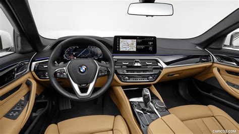 2021 BMW 540i | Interior, Cockpit