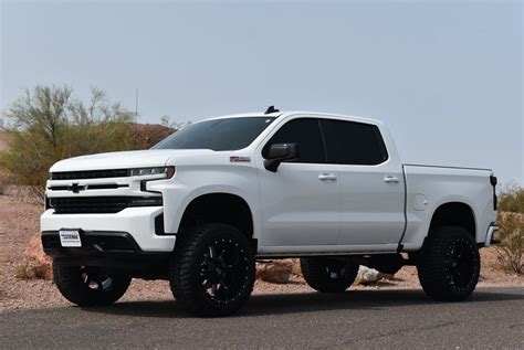 Dramatic-Looking Lifted 2020 Silverado 1500 For Sale | GM Authority