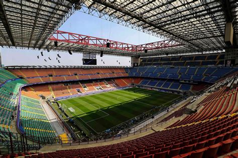 AC Milan vs Lecce Tickets | SafeTicketCompare.com