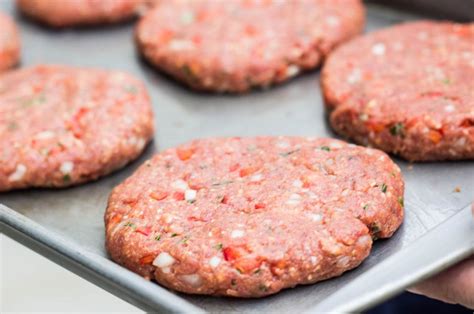 Cómo preparar carne para hamburguesas caseras en 3 pasos - Ingredientes | Preparar carne para ...