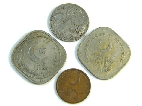 PARCEL 4 PAKISTAN COINS 1949-1961 J 69