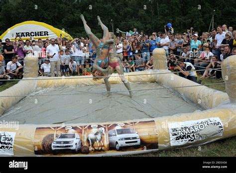 Girls Fighting In Mud