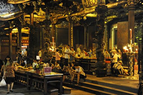 Longshan Temple at Night (1) | Beyond Taipei | Pictures | Taiwan in Global-Geography