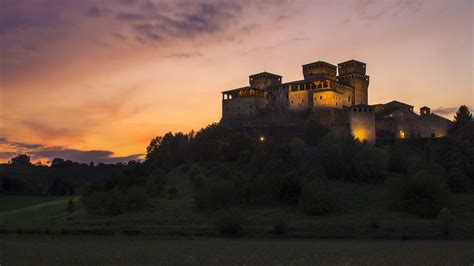 Castello di Torrechiara, Parma, Italy : r/castles