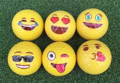 2Pcs/1 Lot golf ball Emoji Faces Novelty Fun Golf Balls lovely face pattern golf ball Two layer ...