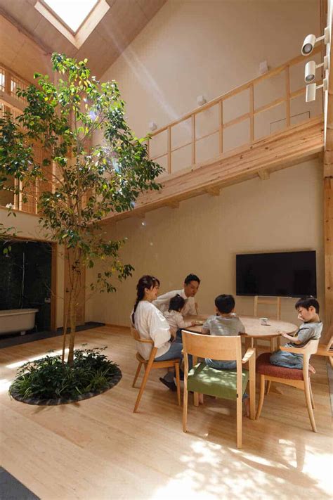 House in Kyoto That Combines Modern Structure with Traditional Japanese ...