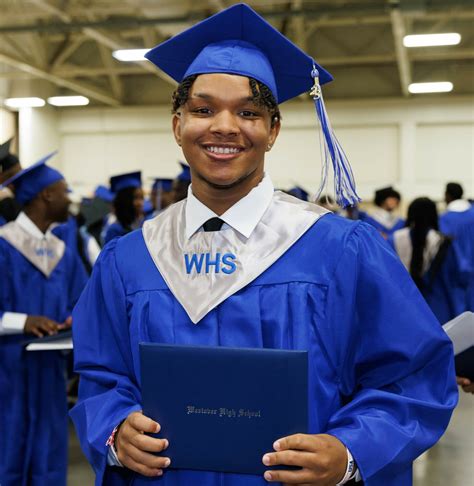 ‘Greater horizons’ lie ahead, Westover High valedictorian tells her classmates | CityView