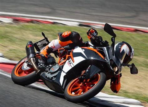 KTM RC 390 Top Speed, price, specs, mileage - MotoTech India