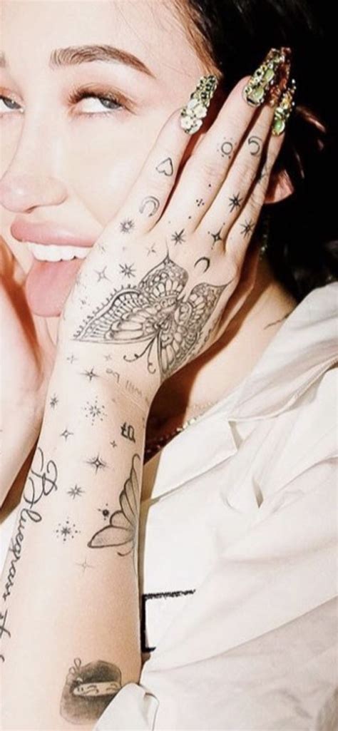 44++ Best Noah cyrus tattoos hand ideas