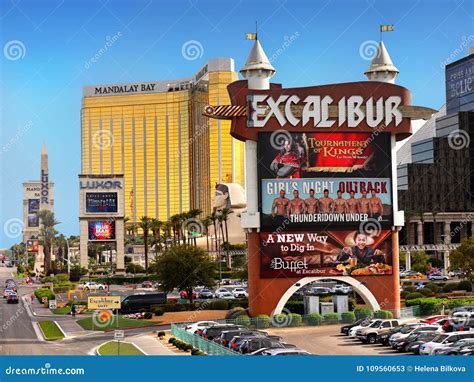 Las Vegas Strip, Excalibur, Mandalay Bay, Hotel Casino Editorial Stock ...