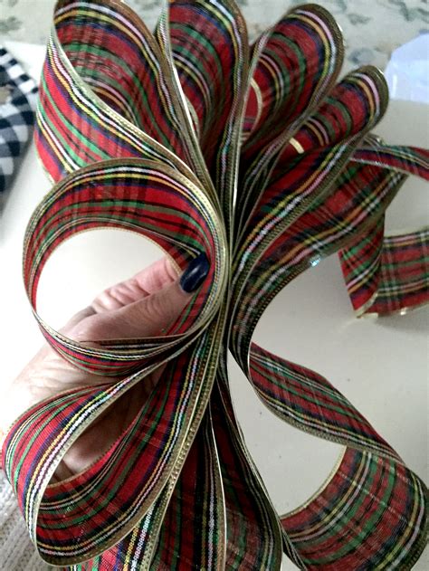 How to Make a Ribbon Bow in Six Easy Steps with Pictures