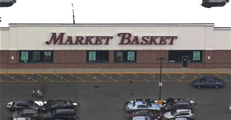 Employee Suffers 3rd-Degree Burns Inside Tewksbury Market Basket - CBS Boston