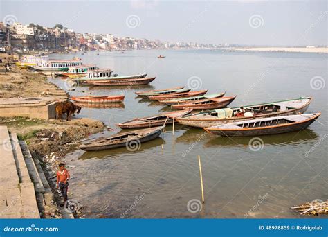 General View of Ghats and the Ganges River, Varanasi, India Editorial ...