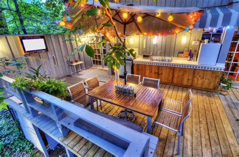 18 Different Types of Patio and Deck Storage Ideas - Home Stratosphere