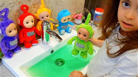 Baby Teletubbies Bath Time - YouTube