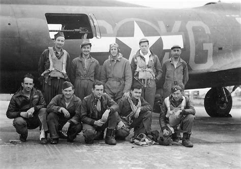 B-17 Bomber crew | World War Photos