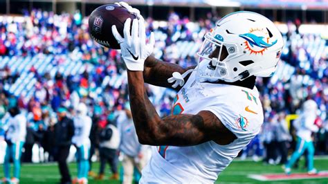 Twitter reacts to Dolphins’ 2023 schedule: Five national broadcasts