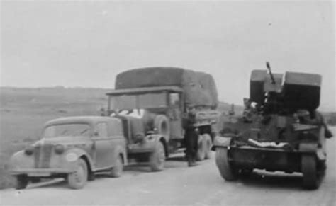 Bren gun carrier AA variant 04 | World War Photos