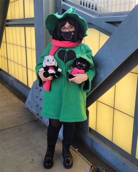 Ralsei cosplay with my Fangamer plushes : r/Deltarune