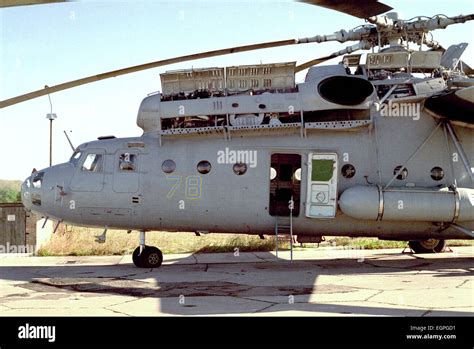 Mil mi 6 helicopter hi-res stock photography and images - Alamy