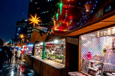 Christmas Village in Philadelphia: What to Expect (2022) - Guide to Philly