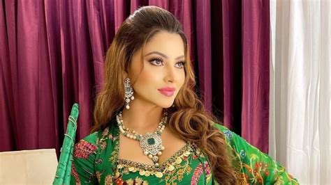 Amid 'stalking' accusations, Urvashi Rautela shares fresh post from ...