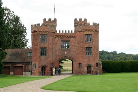 Lullingstone Castle World Garden