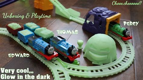 Fisher-Price Thomas Friends TrackMaster Hyper Glow Station, 44% OFF