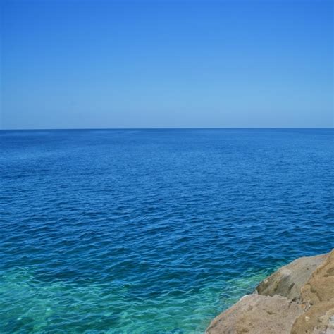 Premium Photo | Blue ocean landscape