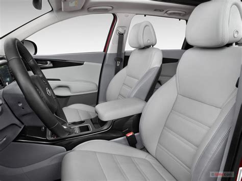 2016 Kia Sorento: 70 Interior Photos | U.S. News