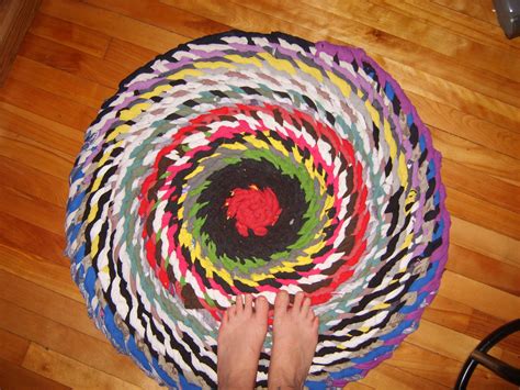 No sew braided rag rug w/photos and semi-tutorial | Braided rag rug diy, Braided rag rugs ...