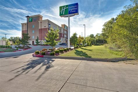 HOLIDAY INN EXPRESS OKLAHOMA CITY NORTH - Updated 2021 Prices, Hotel Reviews, and Photos ...