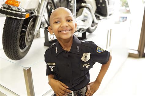 Houston Police Department welcomes pint-sized new officer - TMC News