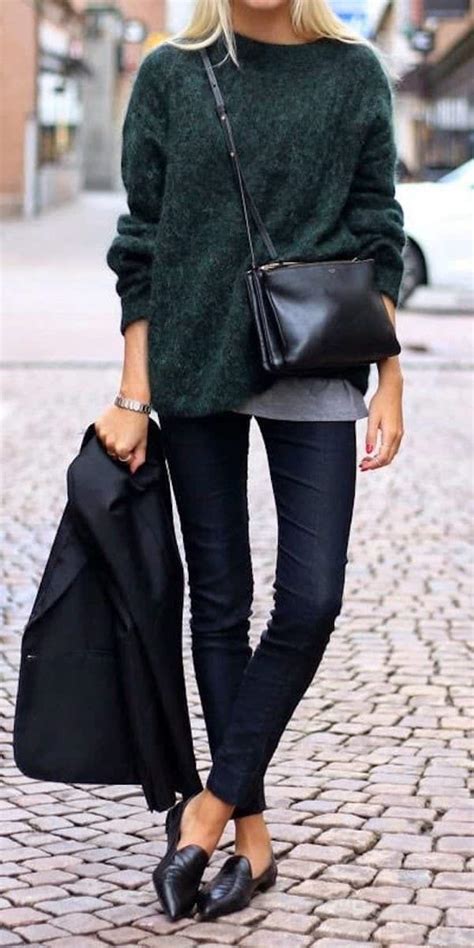 17 Cute Outfits to Wear with Loafers for Women This Season